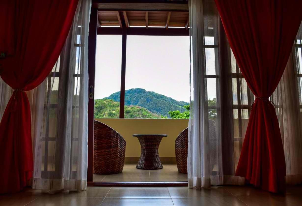 Tribal Hills Mountain Resort Puerto Galera Zewnętrze zdjęcie